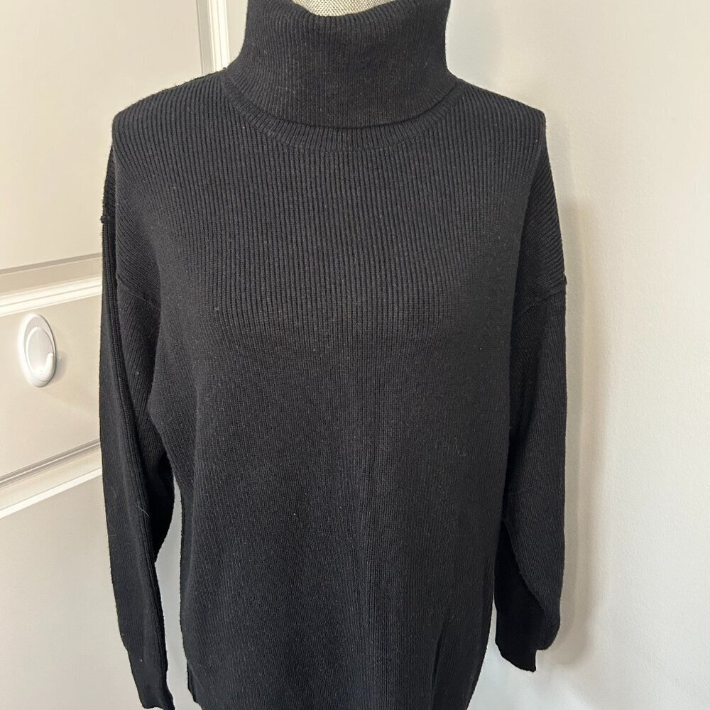 Free People Black softly Structured Knit Tunic Size S/P EUC - Picture 2 of 3